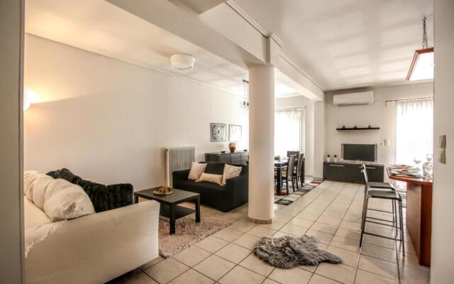 Grand Meteora Central Luxury Apartment