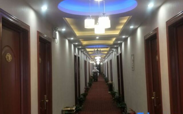 Xinzheng Yujiayu Express Hotel (Shuanghu Avenue Engineering College)