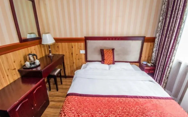 Rushe Inn