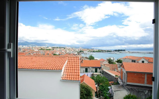 Royal Apartment Damida