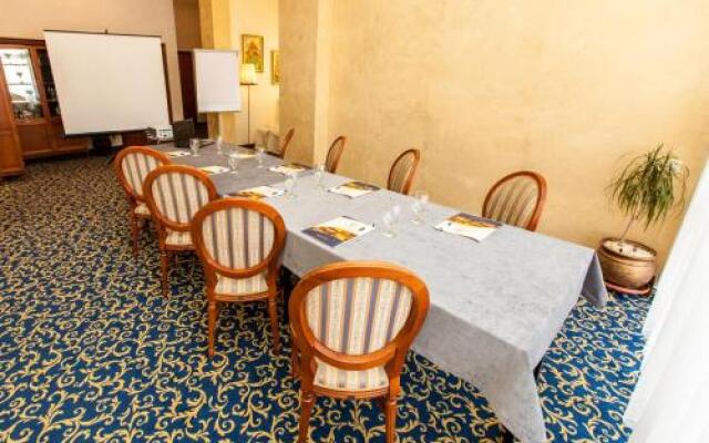 Hotel Nowy Dwór W Zaczerniu