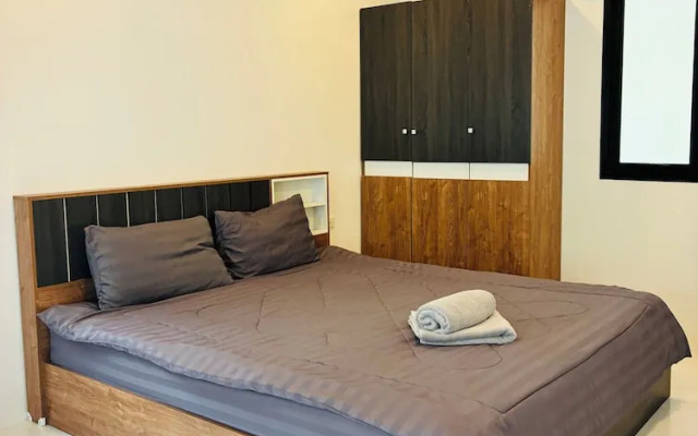 Hillside Haven-Luxury Room