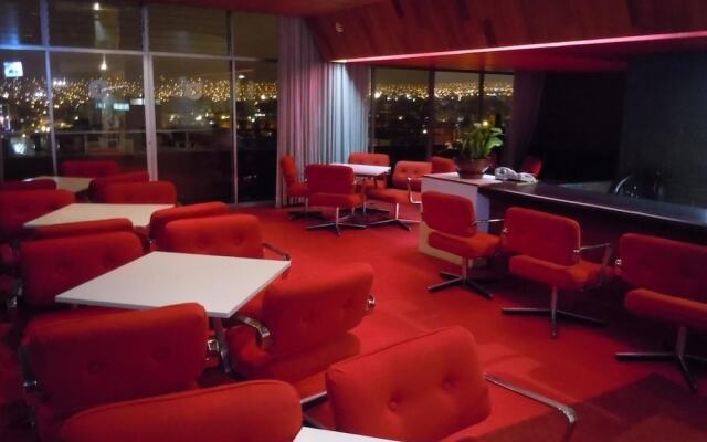 Camino Real Hotel