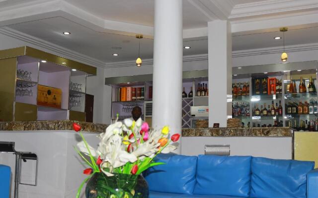 Bon Hotel Port Harcourt At LA Kings