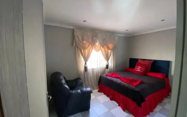 Newlands Comfortable Abode in Johannesburg