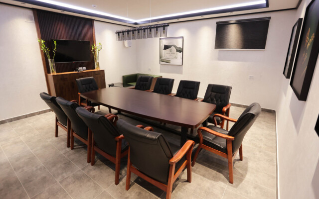 Regal Hotel by Grand