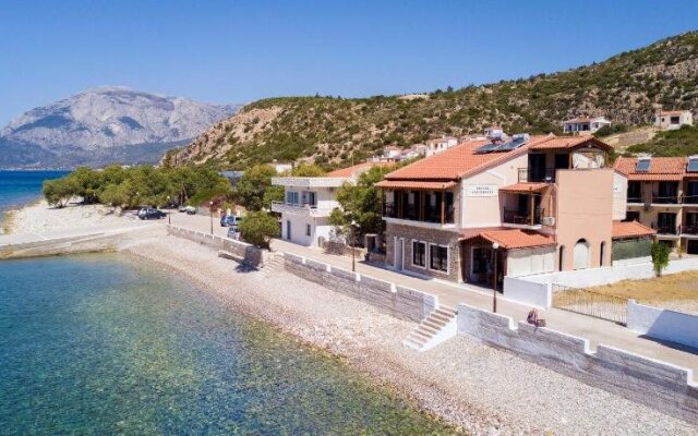 Amfilissos Hotel