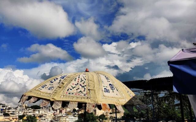 Hotel Dhola Ghat Haweli