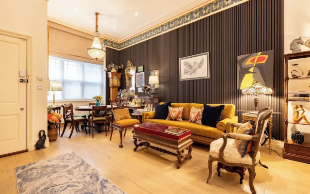 Paddington 7-bed 13-guest Massive House W/patio