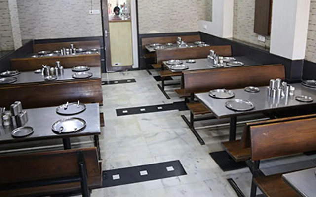 Hotel Kunal & Restaurant Since1983