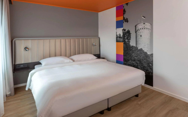 Отель Park Inn by Radisson Meriton Conference & Spa Tallinn