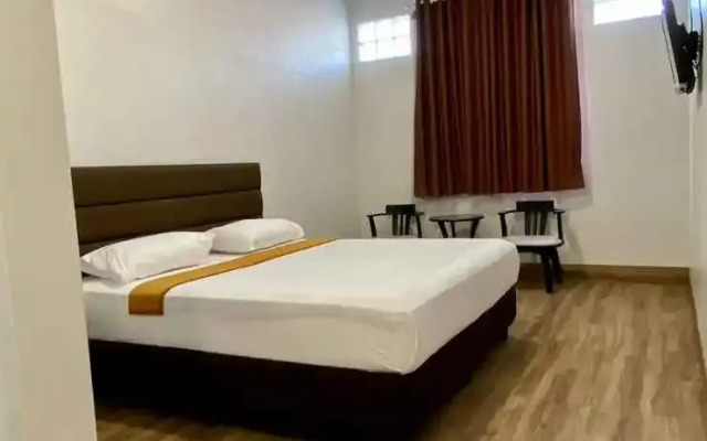 马卡萨托多普利马斯酒店(Hotel Toddopuli Mas Makassar)