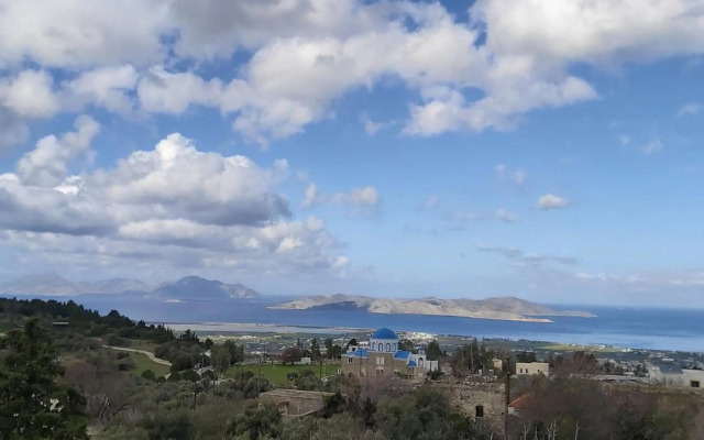 Traditional house in Asfendiou