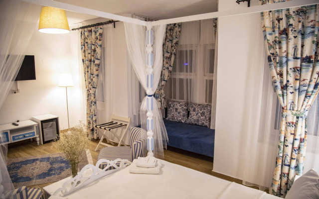 Alacati Limonaia Hotel