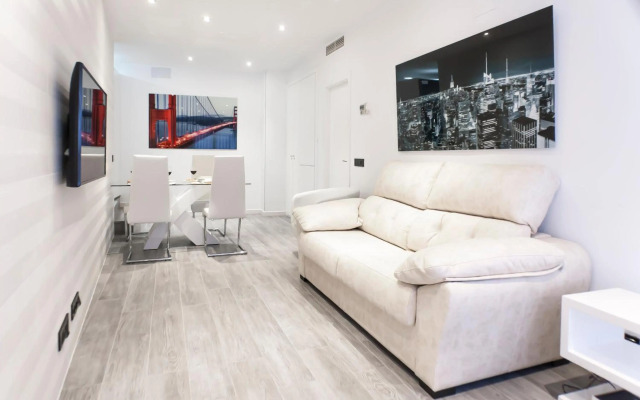 Goles Deluxe Suite by Valcambre