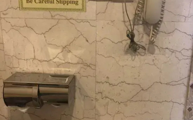 Poly Hot Spring Spa Hotel