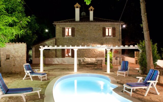 Casale Antica Pietra Zollara