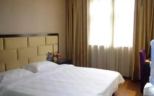 Xingrui Chain Hotel（Xuchang Liancheng Avenue）