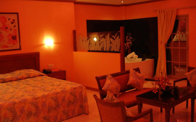 Pacific Breeze Hotel and Resort