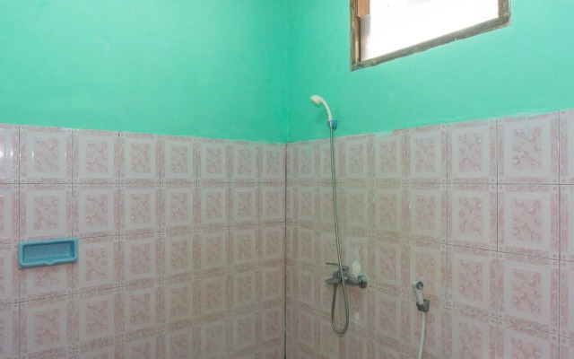 RedDoorz Near Gili Trawangan Port