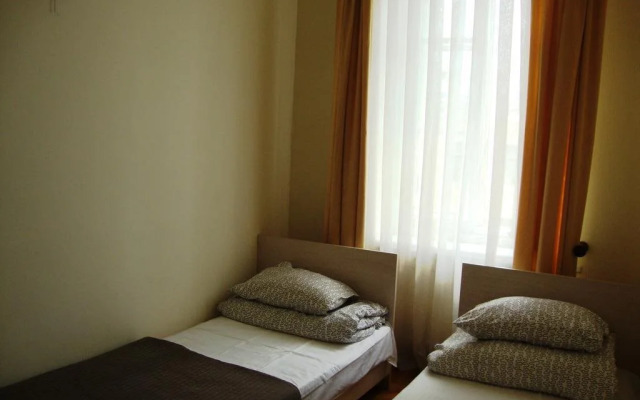 Zizu Hotel