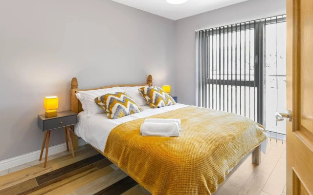 Impeccable 1-bed Apartment in Ebbw Vale, Wales