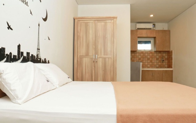 RedDoorz @ Gunung Soputan – Guest Rooms – Denpasar