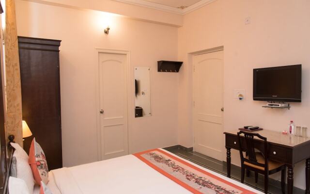 OYO 14357 Dev Villa