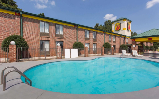 Super 8 By Wyndham Spartanburg/I-26 Exit 22