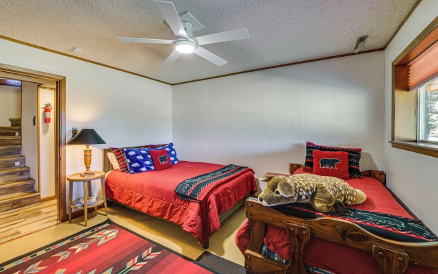 Monte Verde Lake Access & Views: Spacious Retreat!