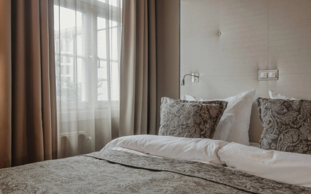 Home Hotel Folketeateret