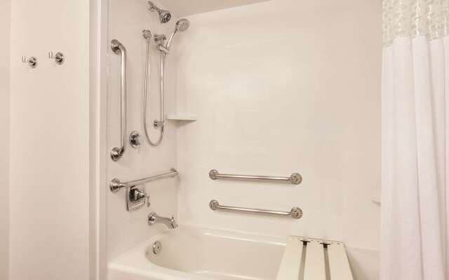 Hampton Inn by Hilton Richmond-North/Ashland