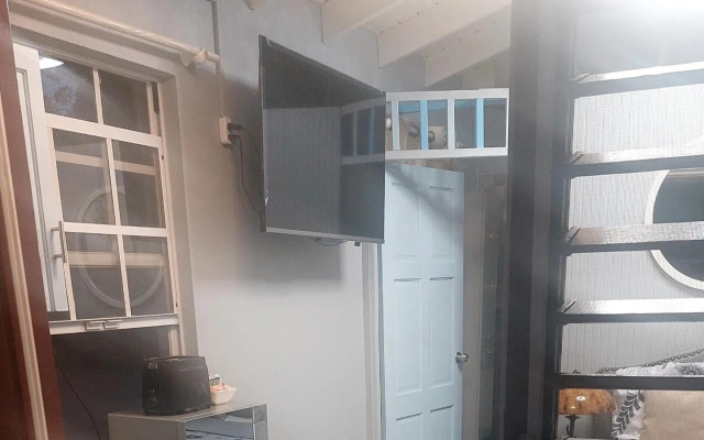 Carmen's Cozy Studio