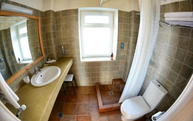 Golden Sea View Suites