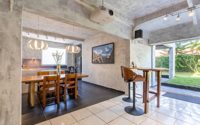 Fullmoon Villa