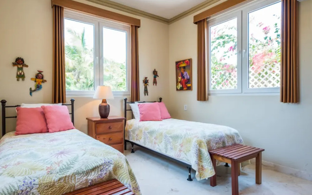 Belizean Cove Estates