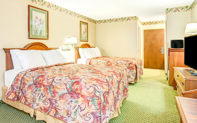 Super 8 By Wyndham Strongsville/Cleveland