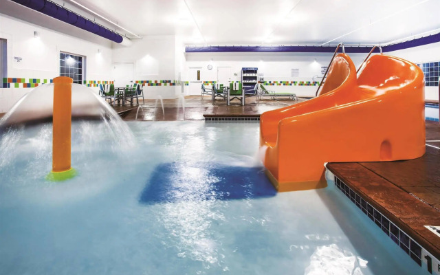 La Quinta Inn & Suites by Wyndham St. Paul-Woodbury