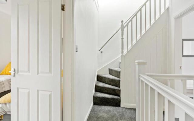 Spacious & Central Entire Home