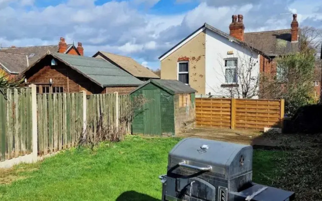 Charming 3 Bedroom House in Sheffield