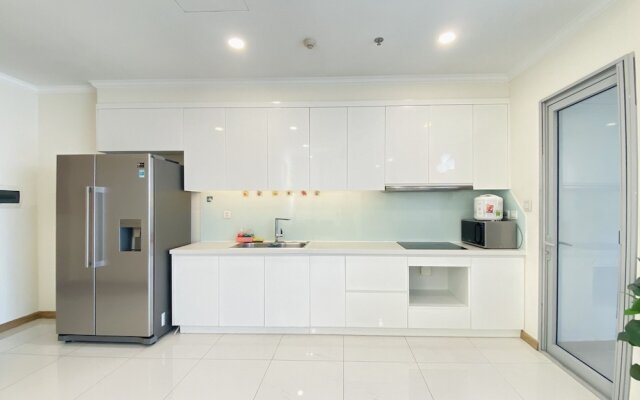 Landmark Apartment in Vinhomes Central Park