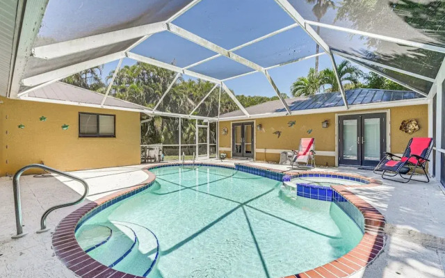 Lovely Naples Home: Backyard Oasis w/ Pool!