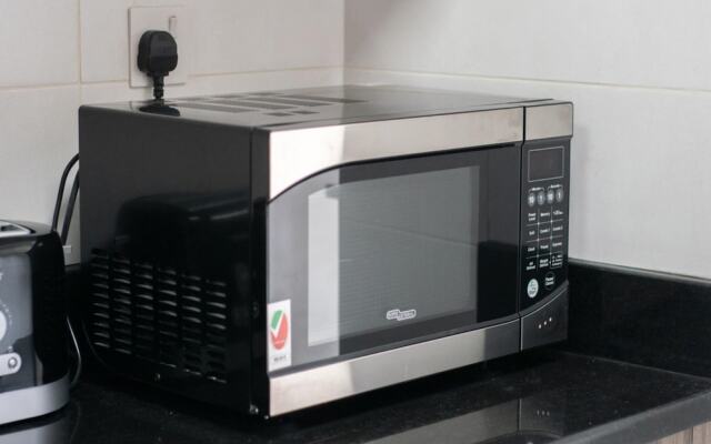 Vibrant 2BR By Burj Khalifa Gym/pool by Belvilla