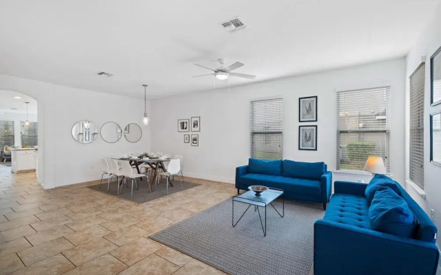 4131 Oaktree Drive