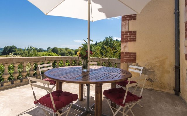 Beautiful Mansion with Private Swimming Pool in Aquitaine