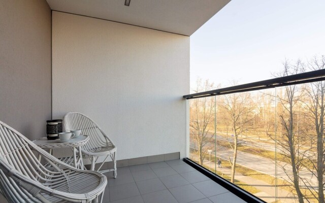 Rozlogi Sunny Apartment