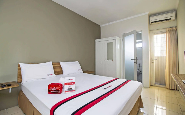 RedDoorz @ Mampang Prapatan