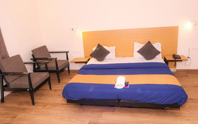 Hotel Noida Grand 121