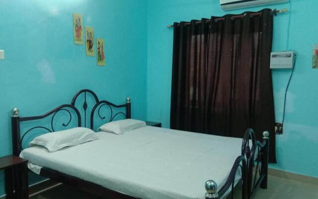 Room-janardan Homestay Lucknow