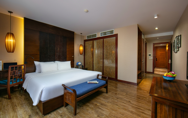 Oriental Suites Hotel & Spa